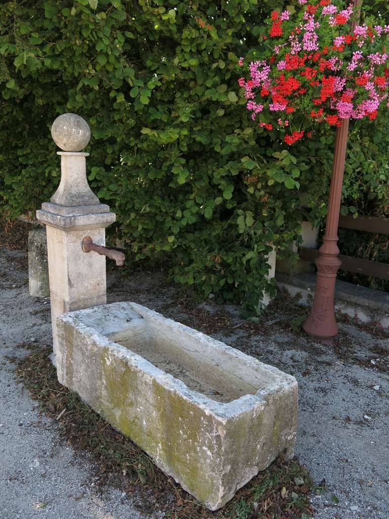 Balkongarten Elegant French Old Village Fountain Limestone