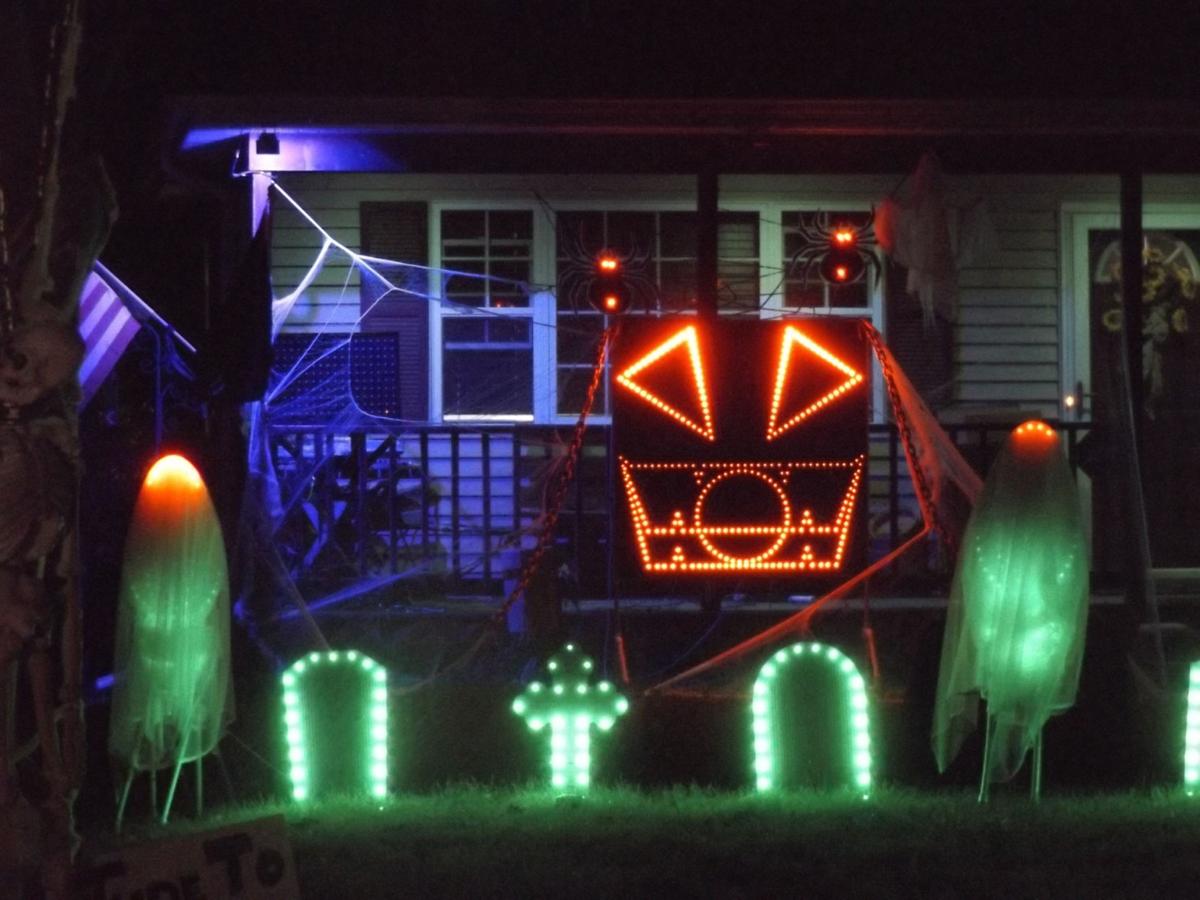 Dekoration Halloween Einzigartig Halloween House Has Lights and Music Life