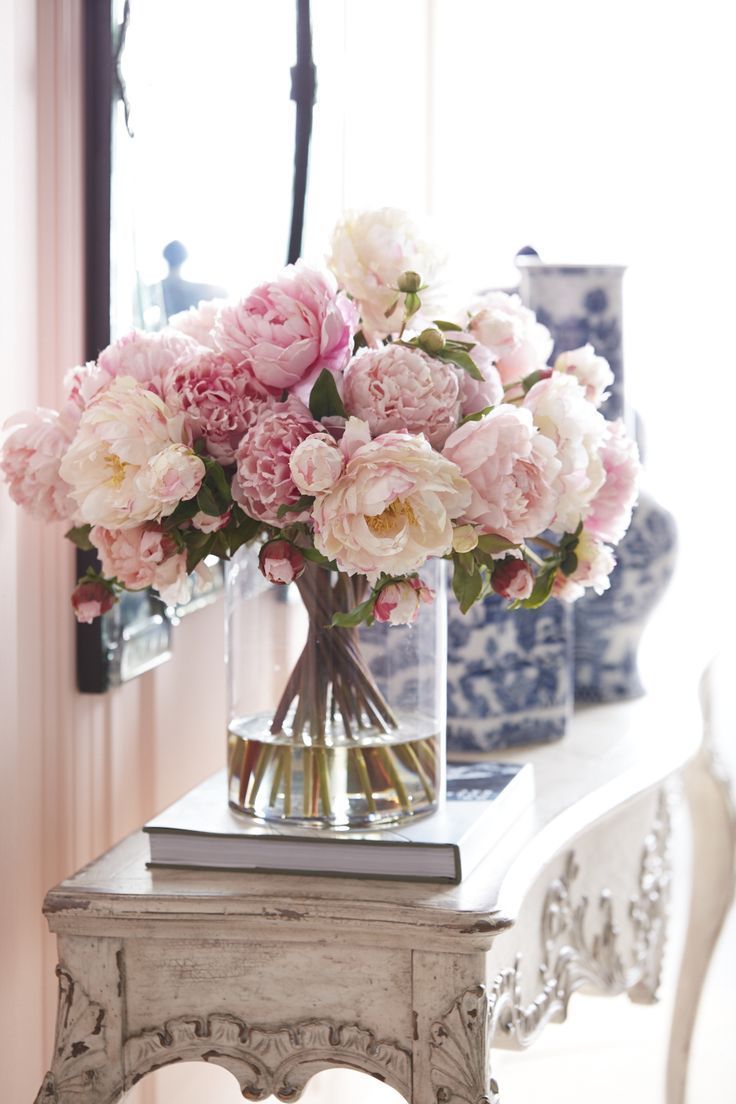 Gartendeko Bilder Einzigartig Schöne Rosa Pfingstrosen In Der Klaren Vase Für Einen