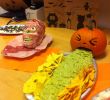 Gruselige Halloween Deko Schön Halloween Food Buffet Kotzender Kürbis Mit Guacamole Und