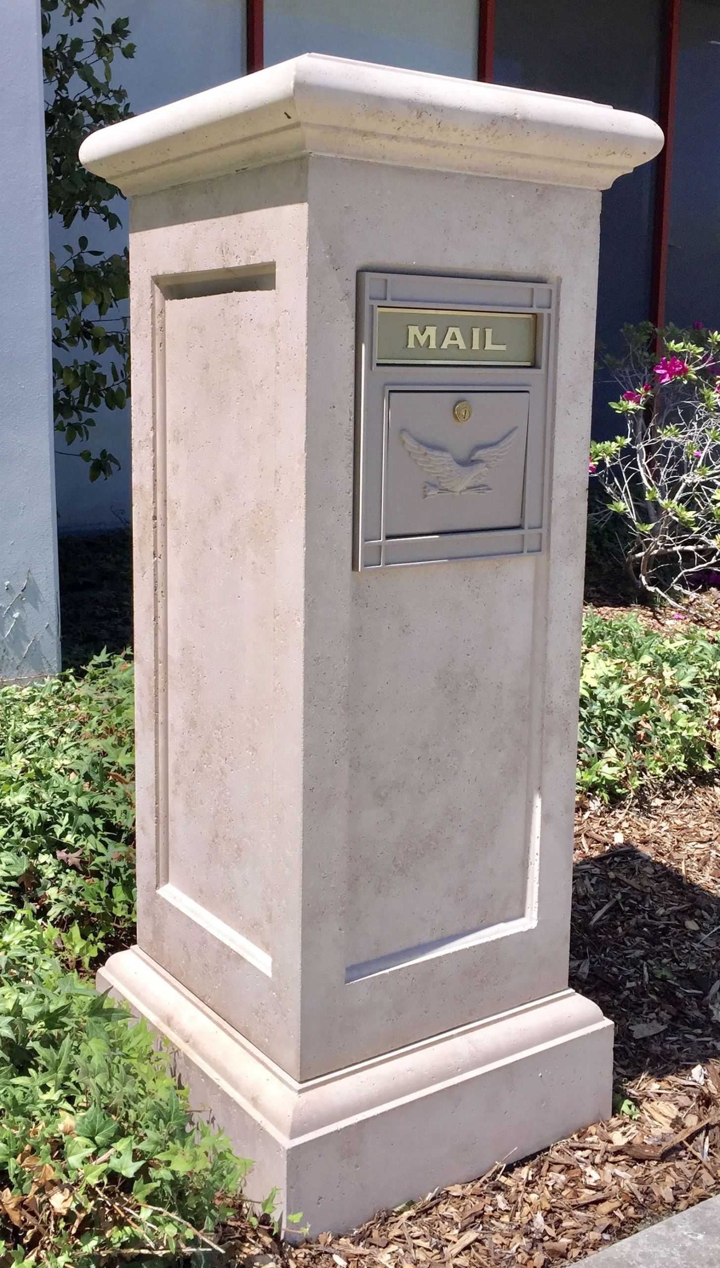 Moderne Gartenbepflanzung Neu Newport Cast Concrete Mailbox Post with Locking Box by Platt