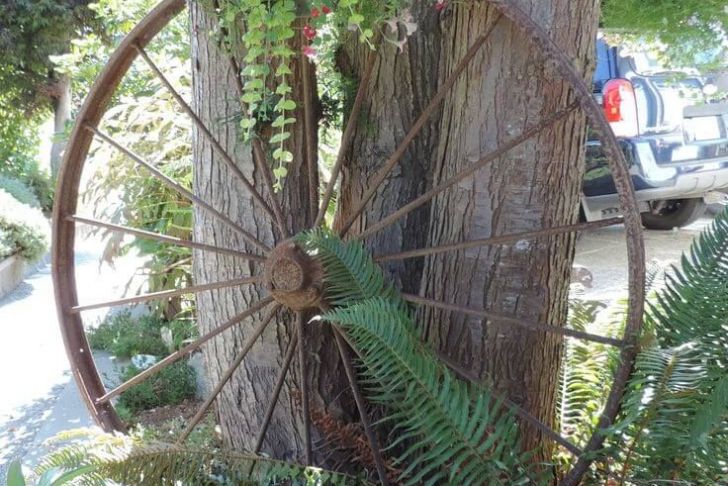Rustikale Gartendeko Best Of Antique Wagon Wheel Flower Display