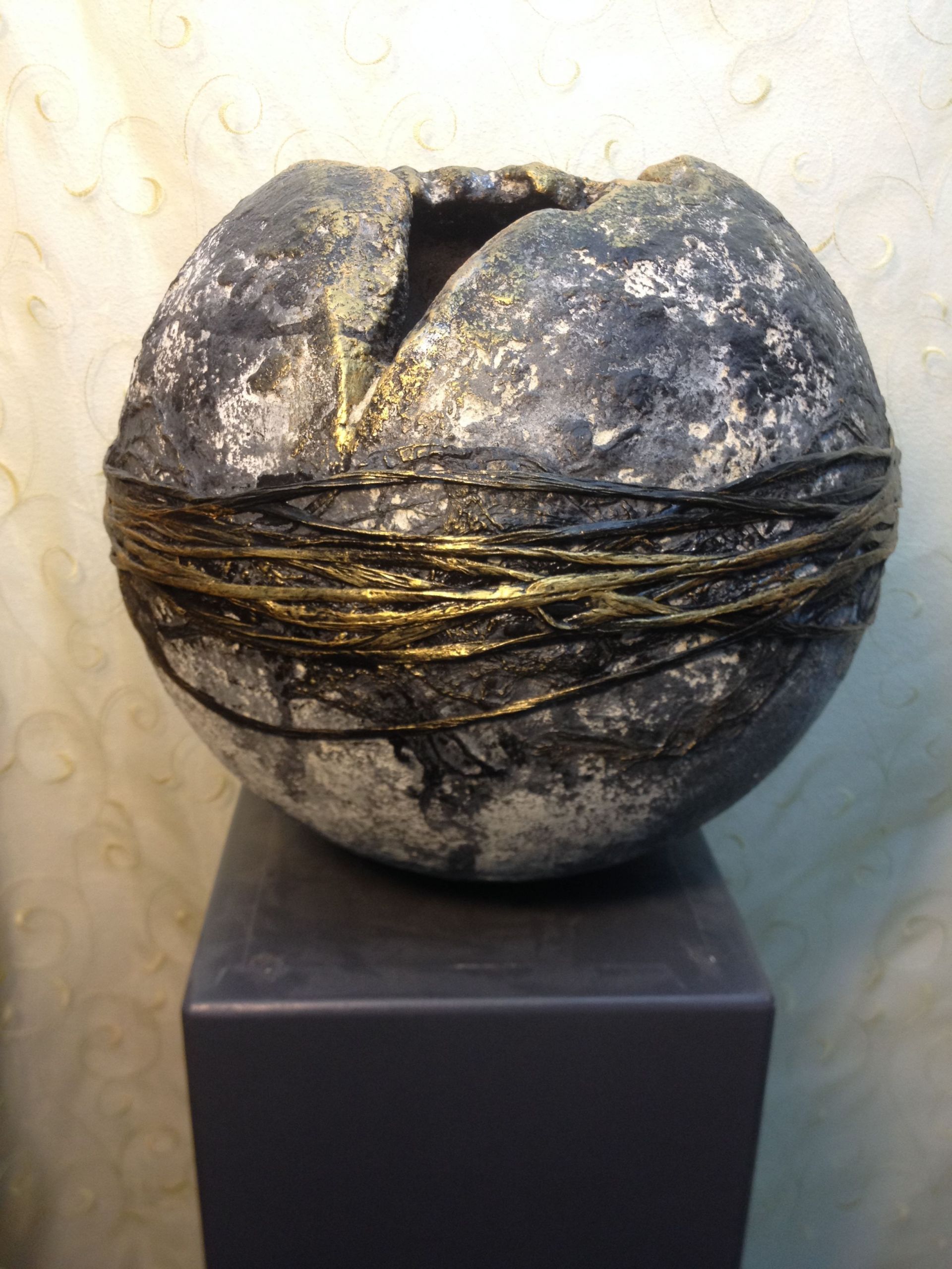 Skulpturen Garten Selber Machen Neu Powertex Globe by Joyce Edunjobi From Phoenix Living Arts In