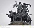 Botanischer Garten Dresden Inspirierend Quadriga Statue Semper Opera In Dresden Germany Stock
