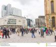 Chinesischer Garten Frankfurt Inspirierend People Walking In the Hauptwache Plaza In Frankfurt
