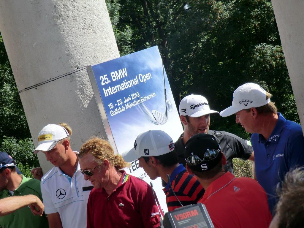 Englischer Garten München Best Of Bmw Open top Golfer Fahren Mit Den Pedalhelden Durch Den