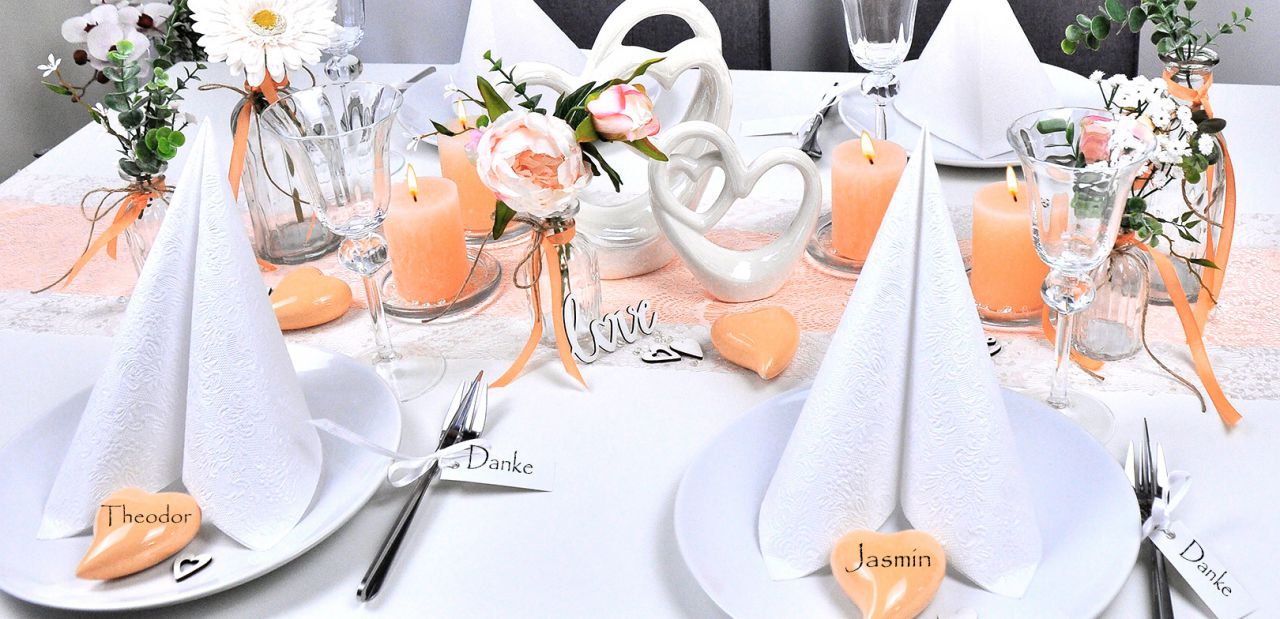 Hochzeitsfeier Im Garten Elegant Tischdekoration Für Eine Unvergessliche Hochzeitsfeier