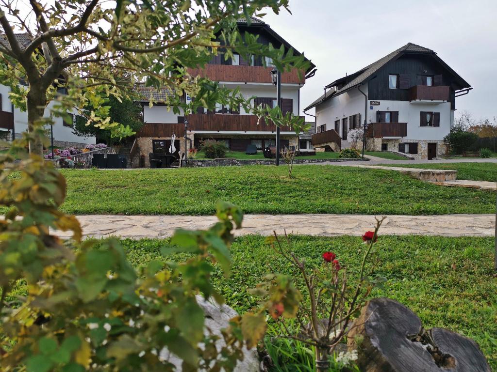 Saunahaus Garten Best Of Etno Garden Apartment Hotel Plitvica Selo Deals S