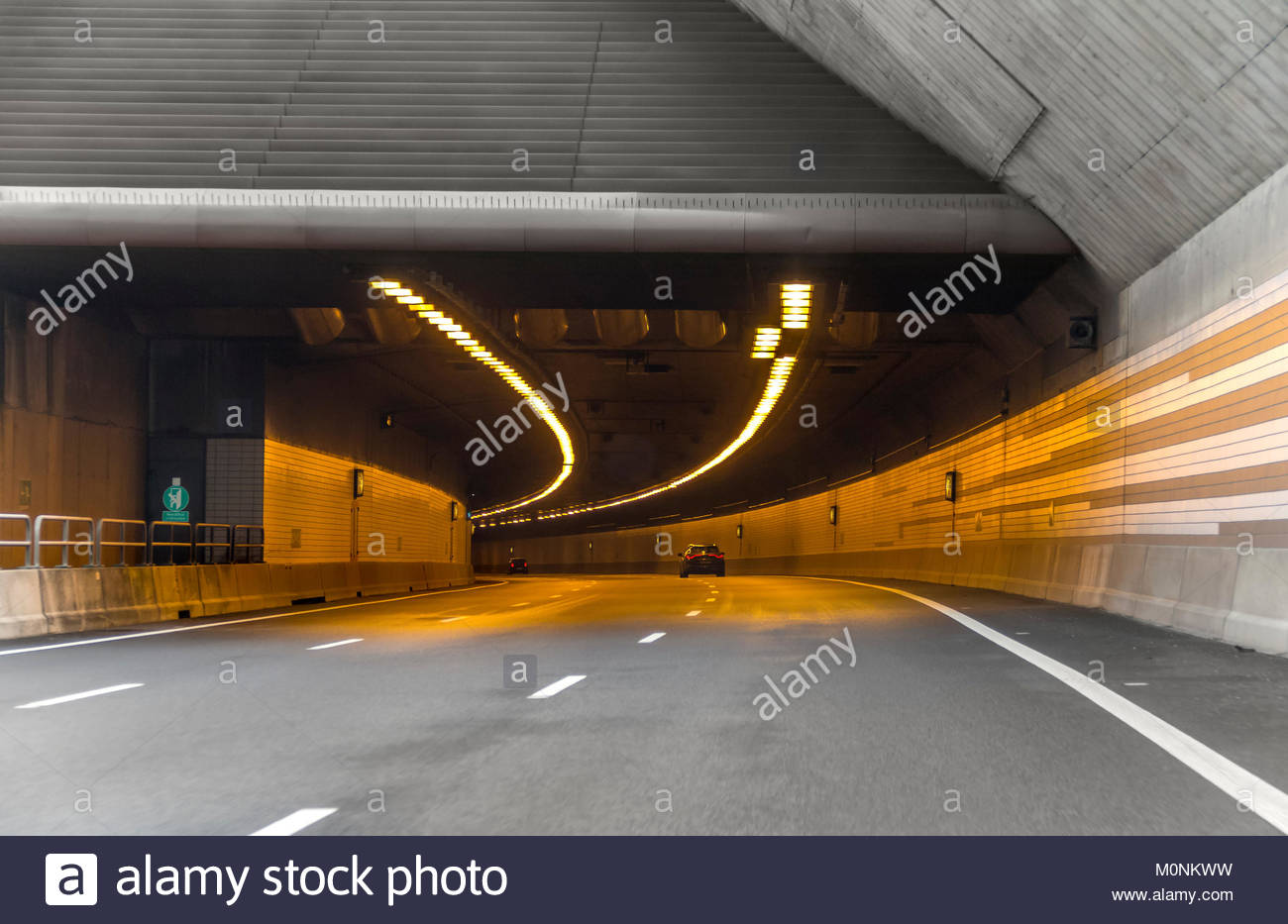 Tunnel Englischer Garten Schön Underpass Tunnel Stock S & Underpass Tunnel Stock