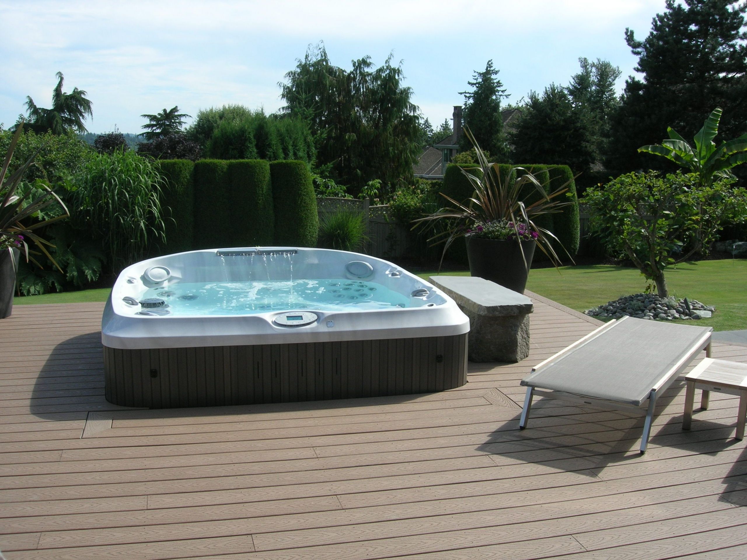 Whirlpool Im Garten Schön A Jacuzzi Hot Tub Can Add the Finishing touches to A